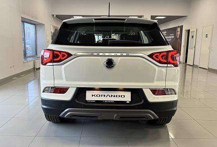 экстерьер KGM Korando White, Dream 1.5T AWD AT6 (163 л.с.)