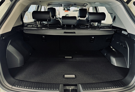 интерьер KGM Korando White, Dream 1.5T AWD AT6 (163 л.с.)